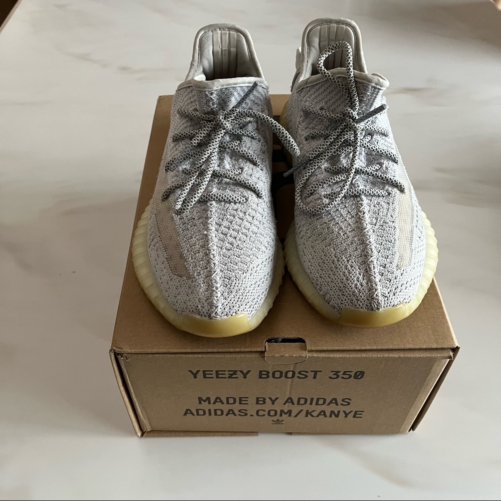 VGUC Yeezy Boost 350v2 static size 9 - Picture 7 of 13